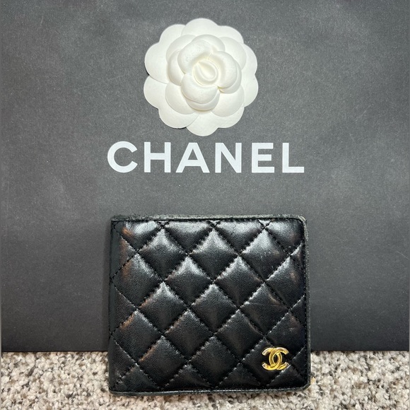 Chanel wallet (authentic) - Picture 1 of 13
